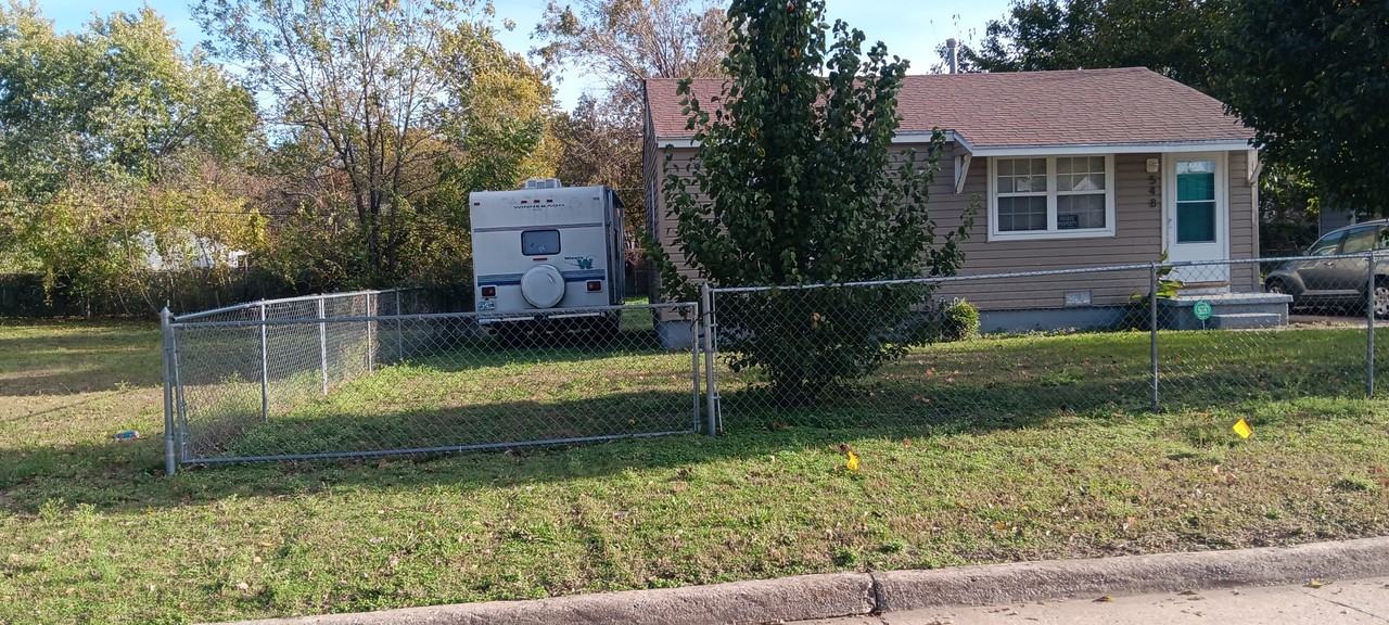 548 E Woodrow St #1 - Photo 3 of 50