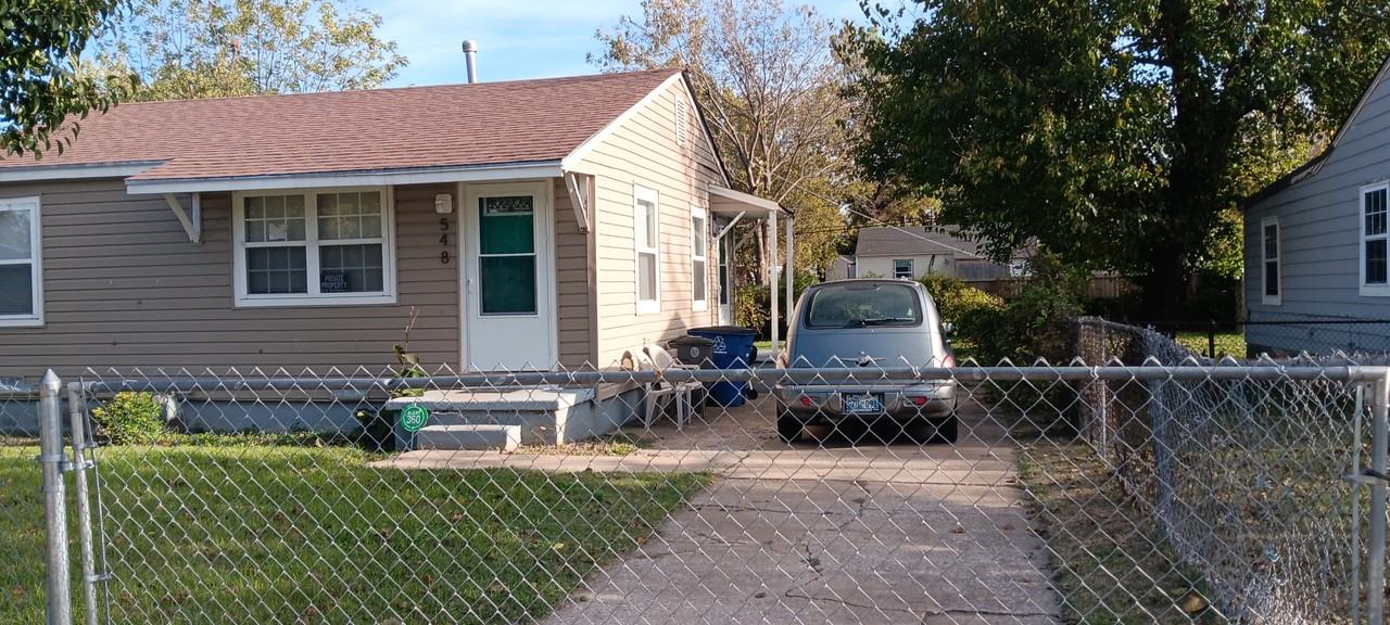 548 E Woodrow St #1 - Photo 5 of 50