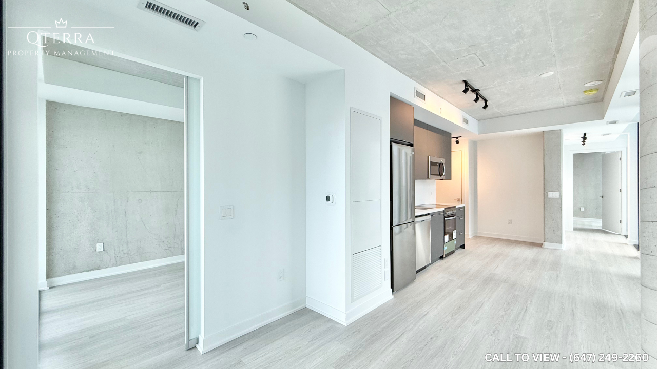 284 King St E - Photo 3 of 12