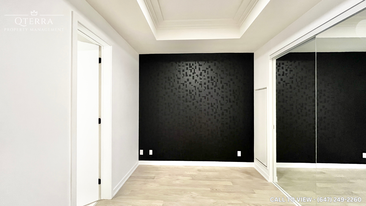 207-123 Maurice Dr, Oakville, Ontario L6K 2W6 - Photo 5 of 9