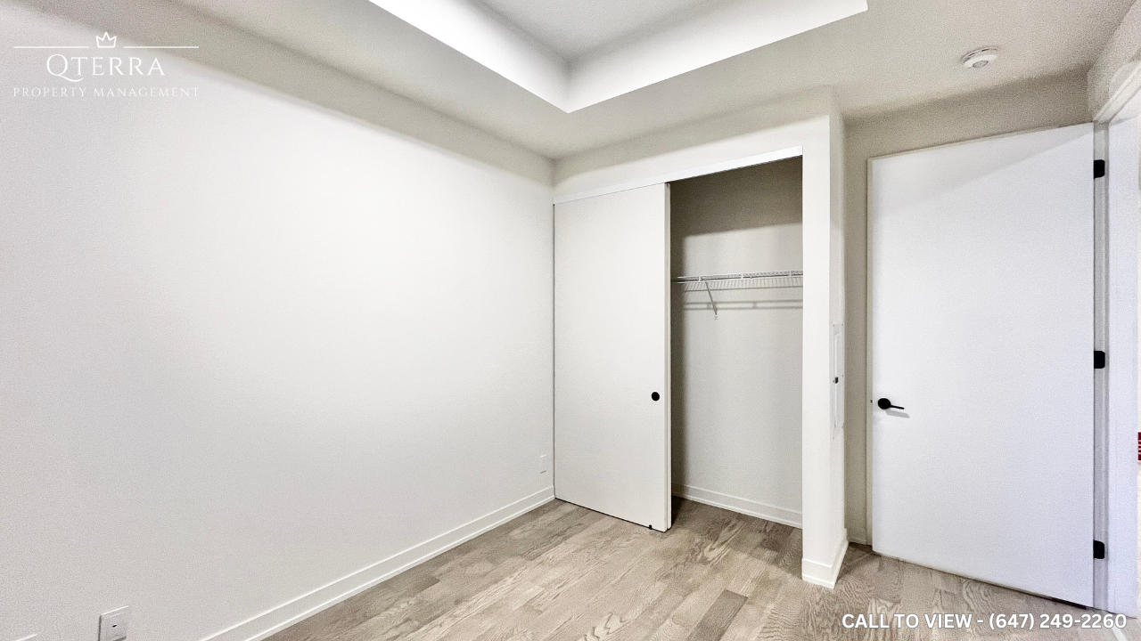 207-123 Maurice Dr, Oakville, Ontario L6K 2W6 - Photo 6 of 9