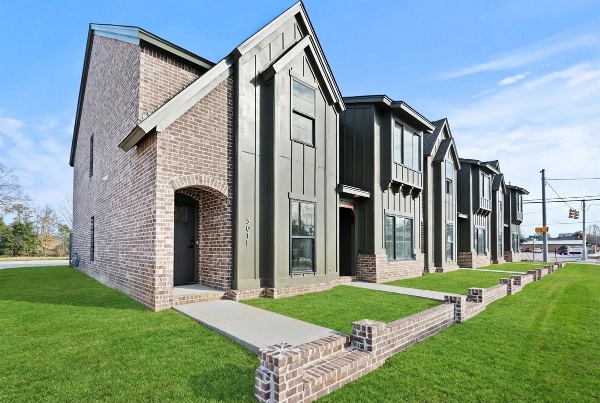 501 W Cheves St #E - Photo 2 of 39