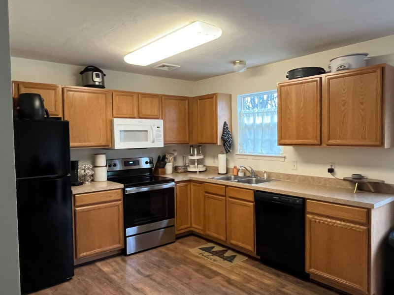 368 Cherry St #1 - Photo 4 of 12