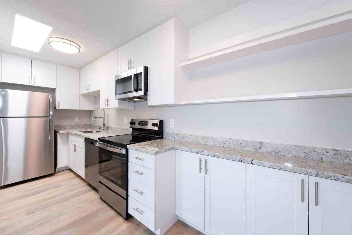 114 Sharene Ln - Photo 3 of 24