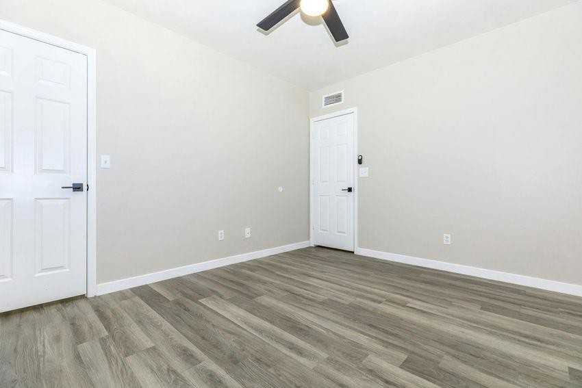 2050 N Pantano Rd - Photo 7 of 49