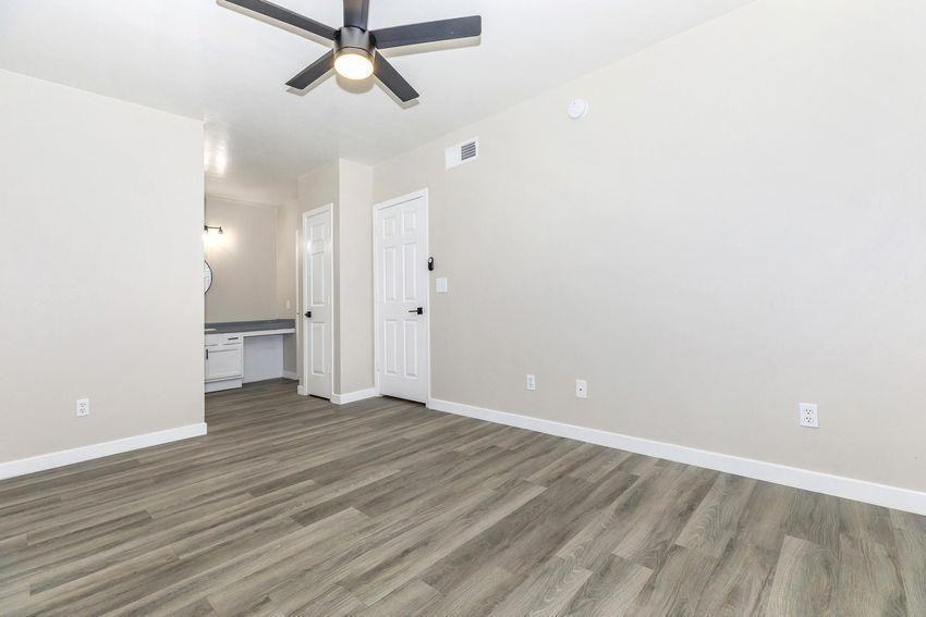 2050 N Pantano Rd - Photo 4 of 49