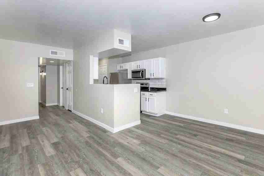 2050 N Pantano Rd - Photo 6 of 49