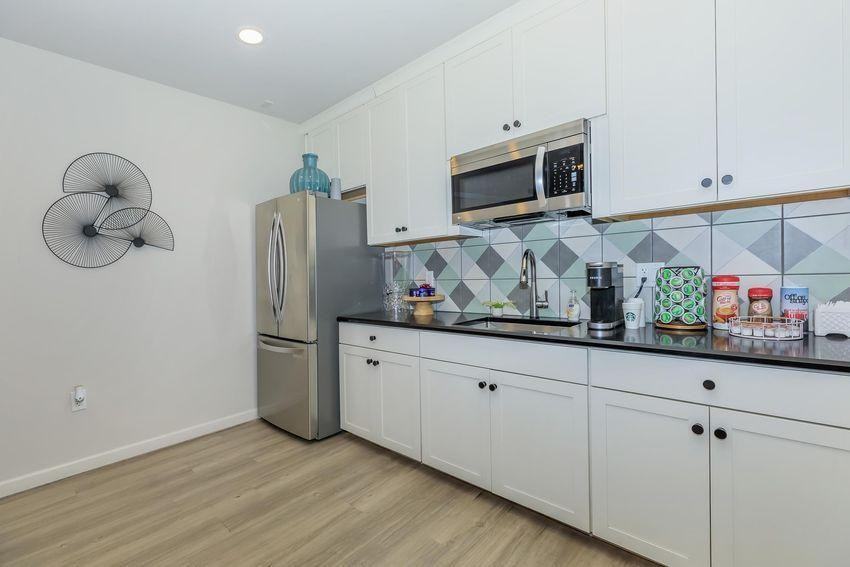 2050 N Pantano Rd - Photo 6 of 49