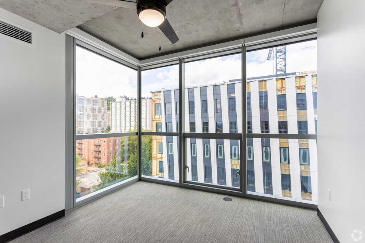 1818 Sw 4th Ave - Photo 4 of 22