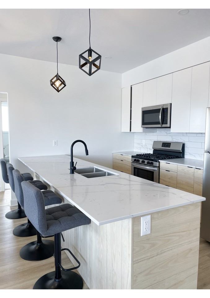 2490 Kaladar Avenue #C - Photo 2 of 12