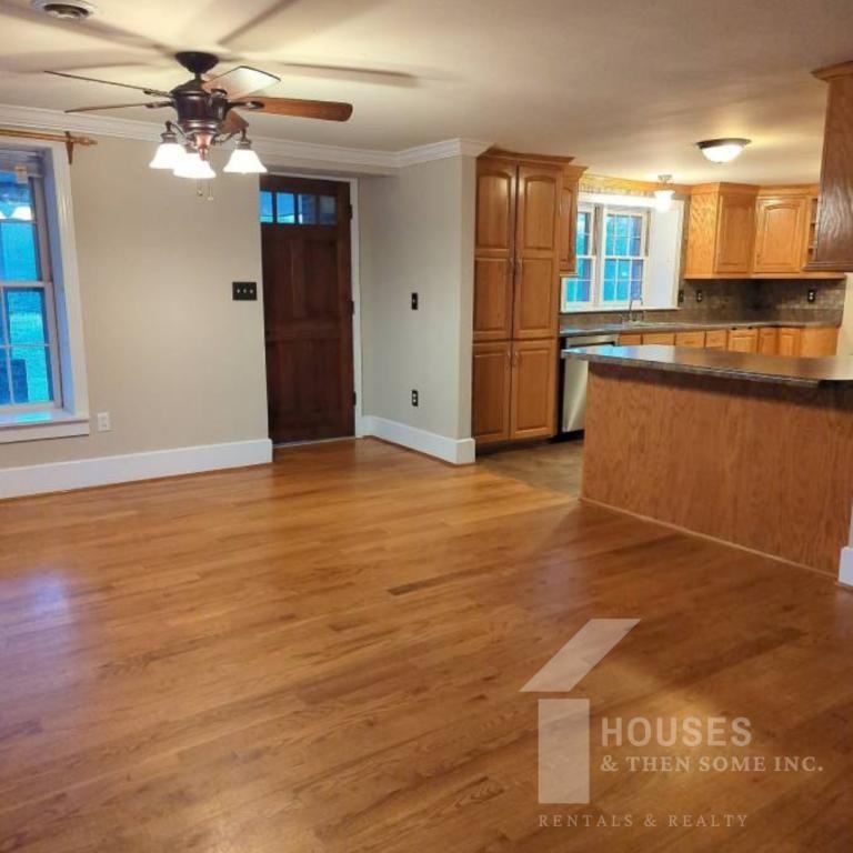 443 Chastain Rd - Photo 2 of 23