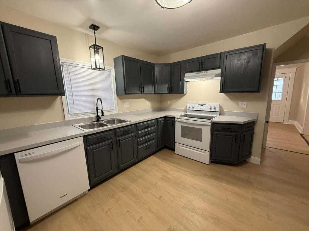 35 Hess Ave - Photo 2 of 23