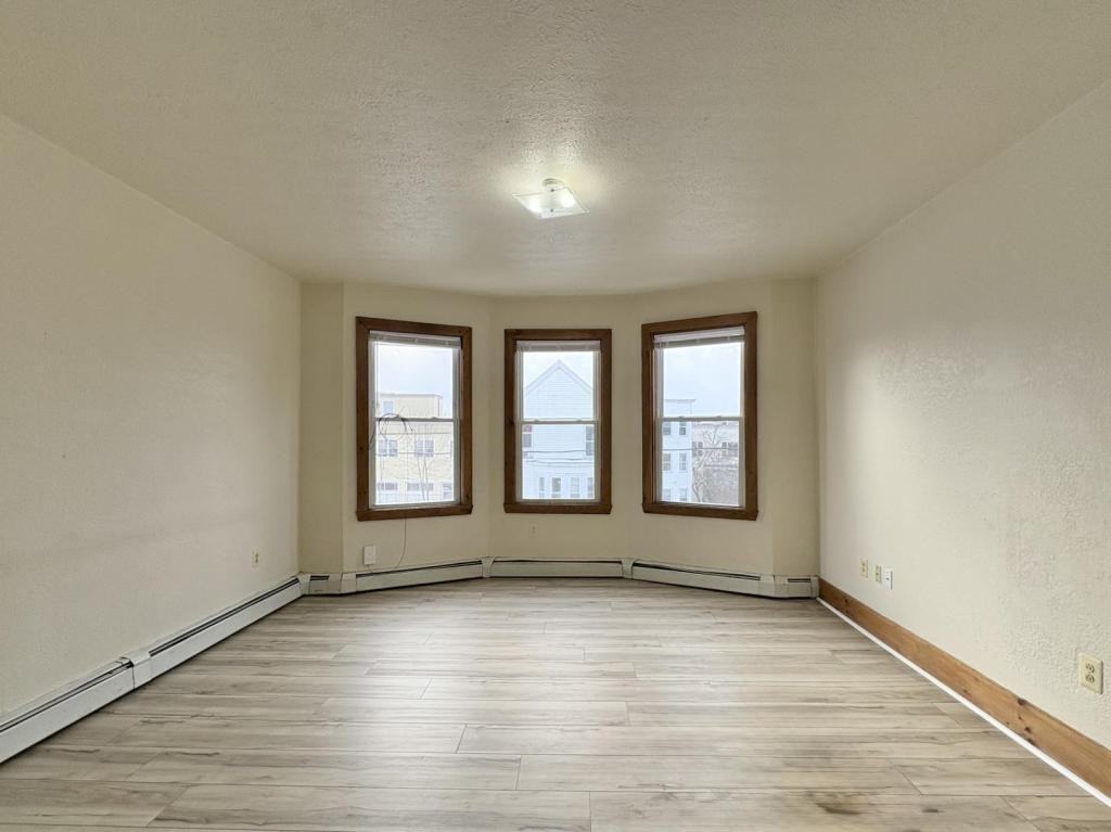 214 Blake St Apt 8 - Photo 3 of 12