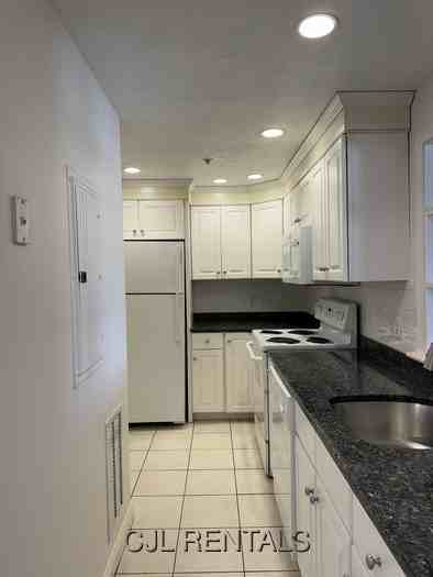 20 Brooks Park #17 - Photo 2 of 7