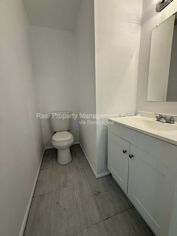 3840 N 43rd Ave #38 - Photo 6 of 24