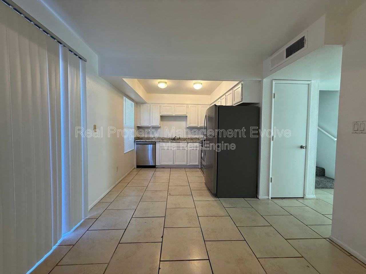 3840 N 43rd Ave #38 - Photo 7 of 24