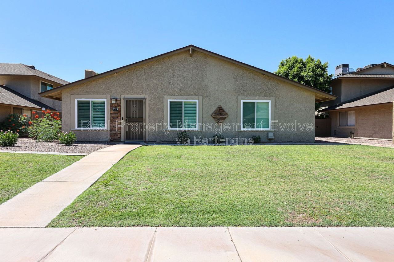 8531 E Belleview St - Photo 5 of 33