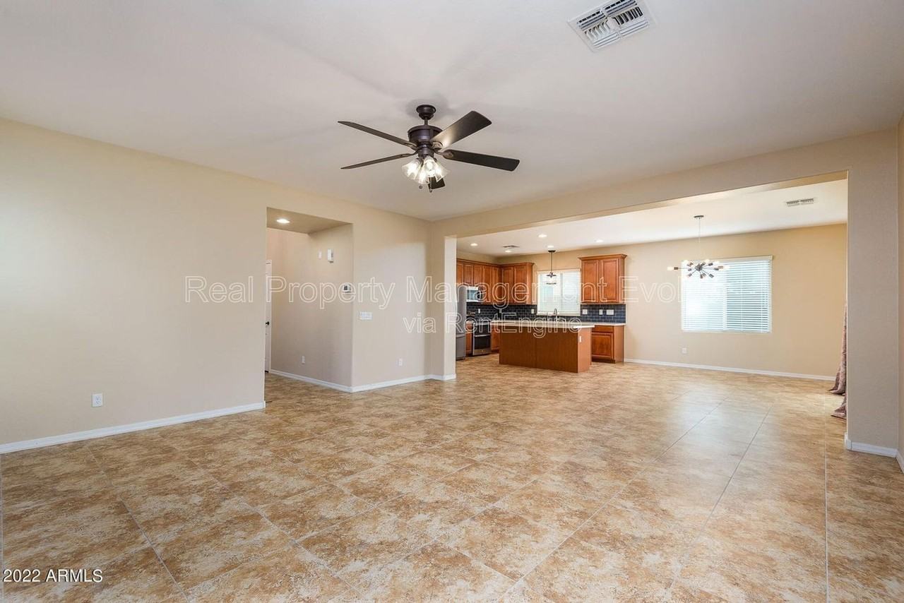 1544 E Hummingbird Way - Photo 7 of 39