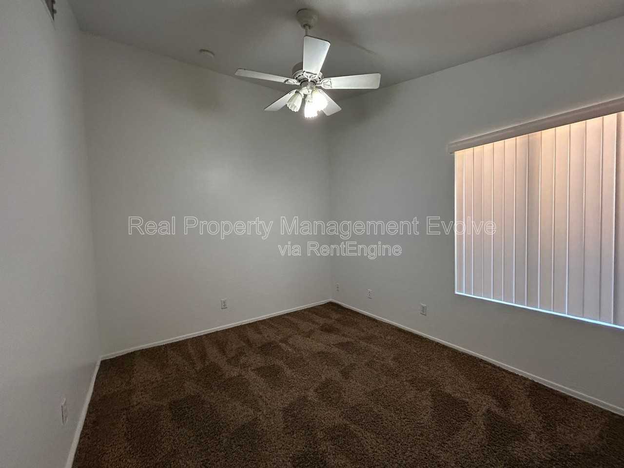 21228 N 88th Ln - Photo 7 of 33