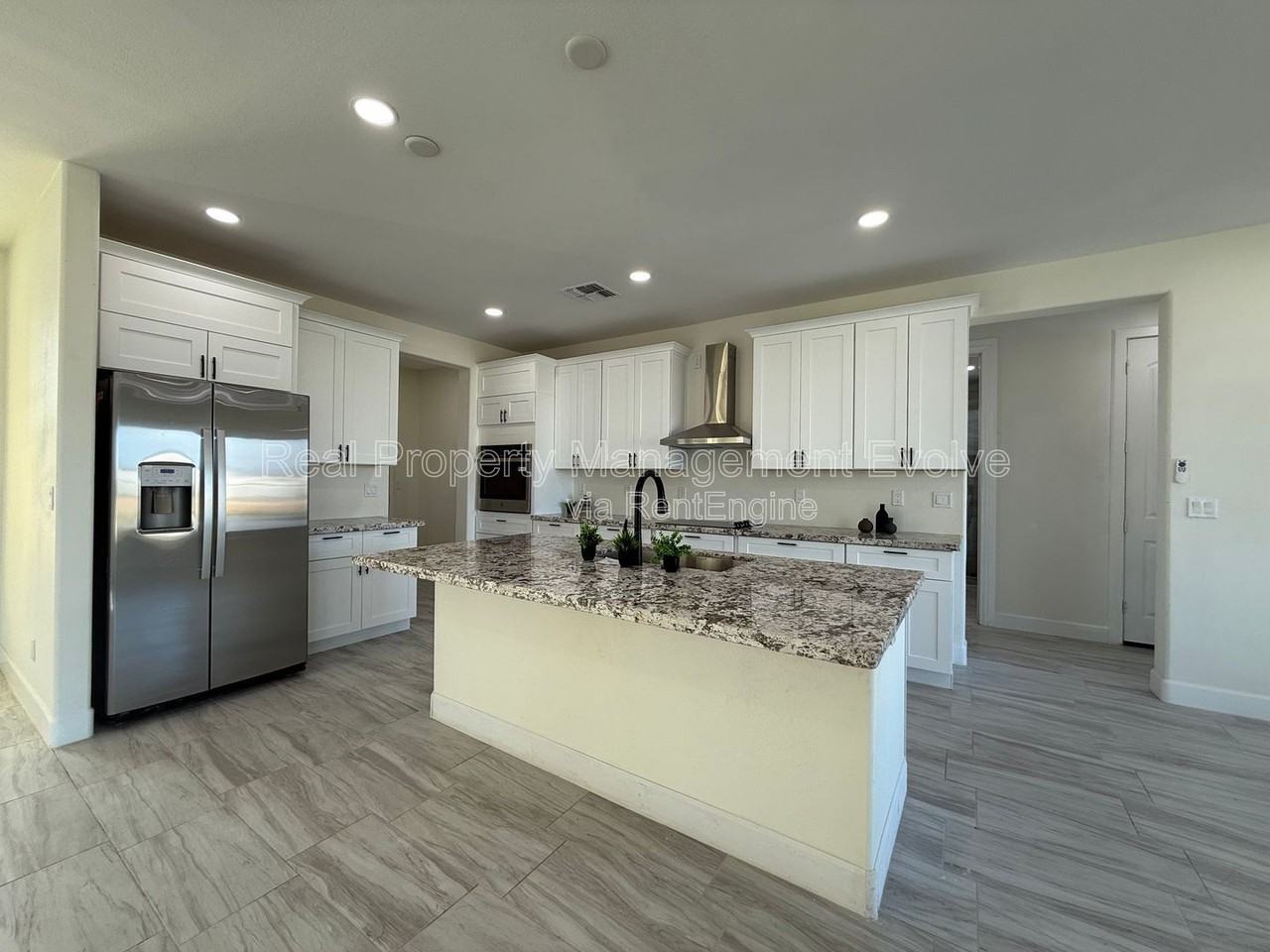 22536 W Huntington Dr - Photo 6 of 33