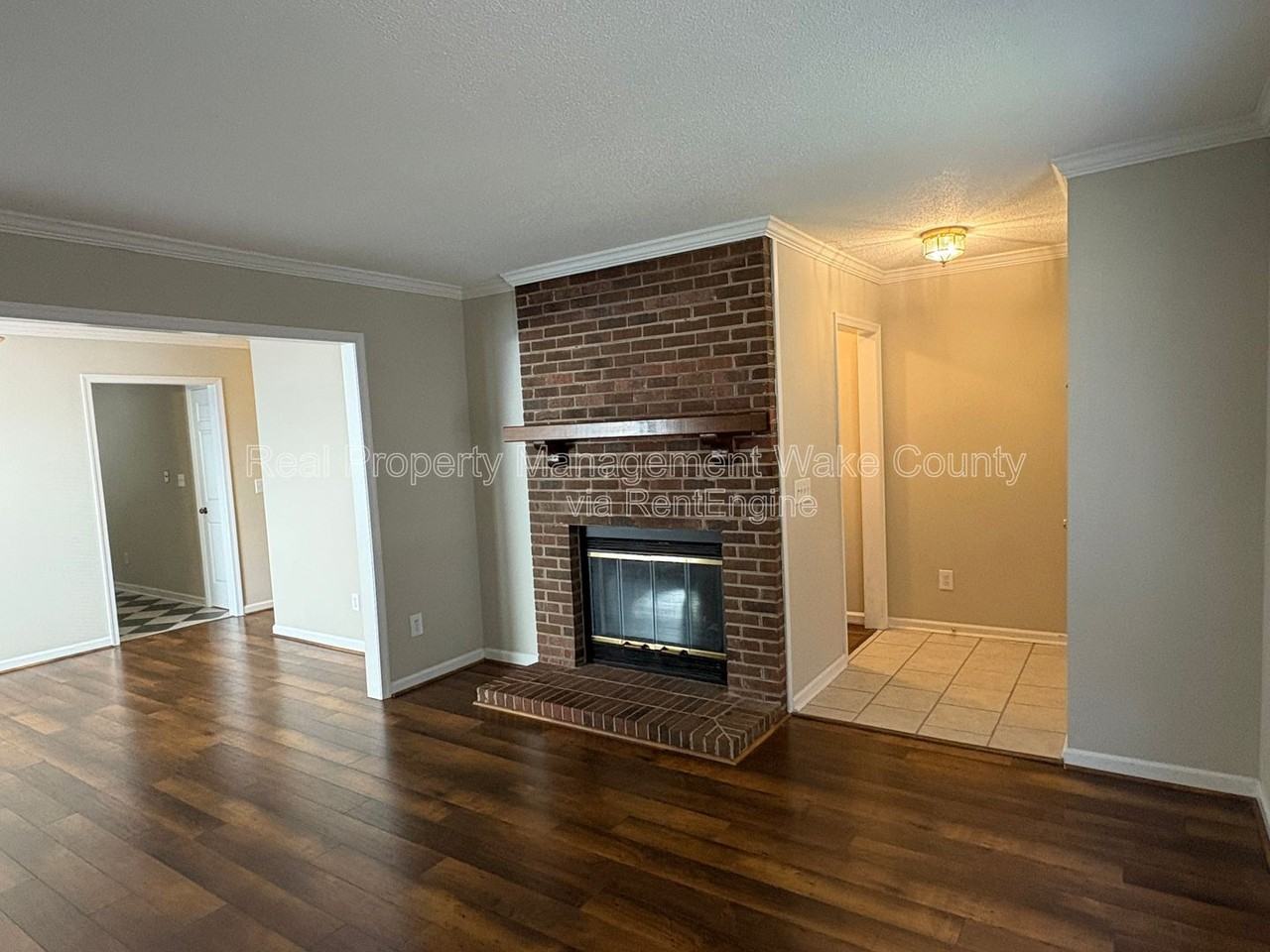 106 N Mclean Ct - Photo 3 of 27