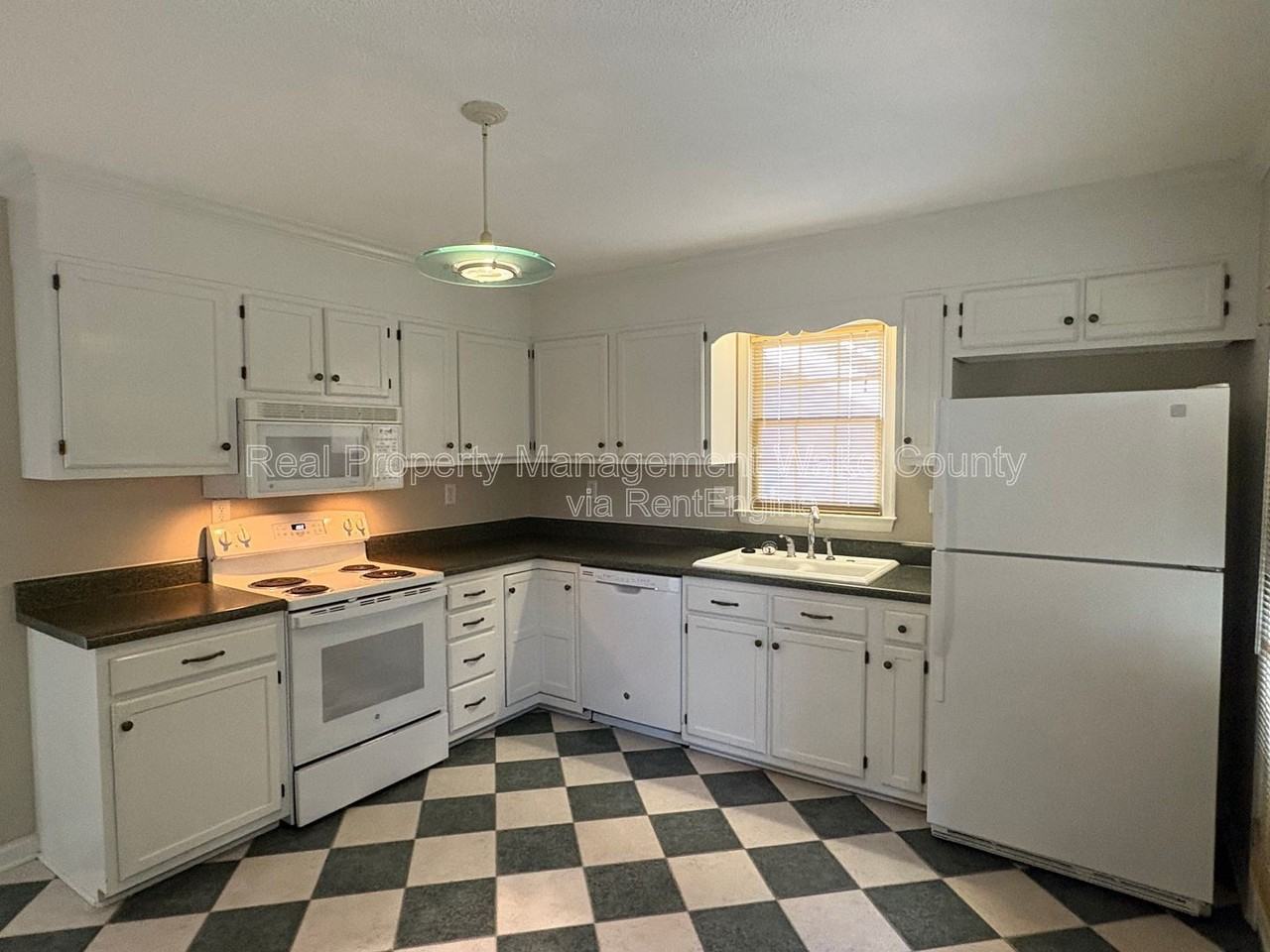 106 N Mclean Ct - Photo 5 of 27