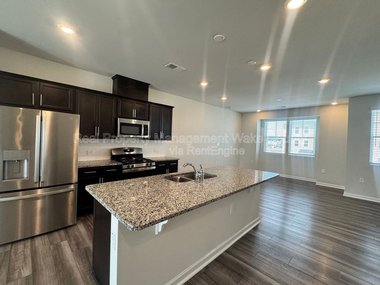 2727 Chert Ln - Photo 3 of 28