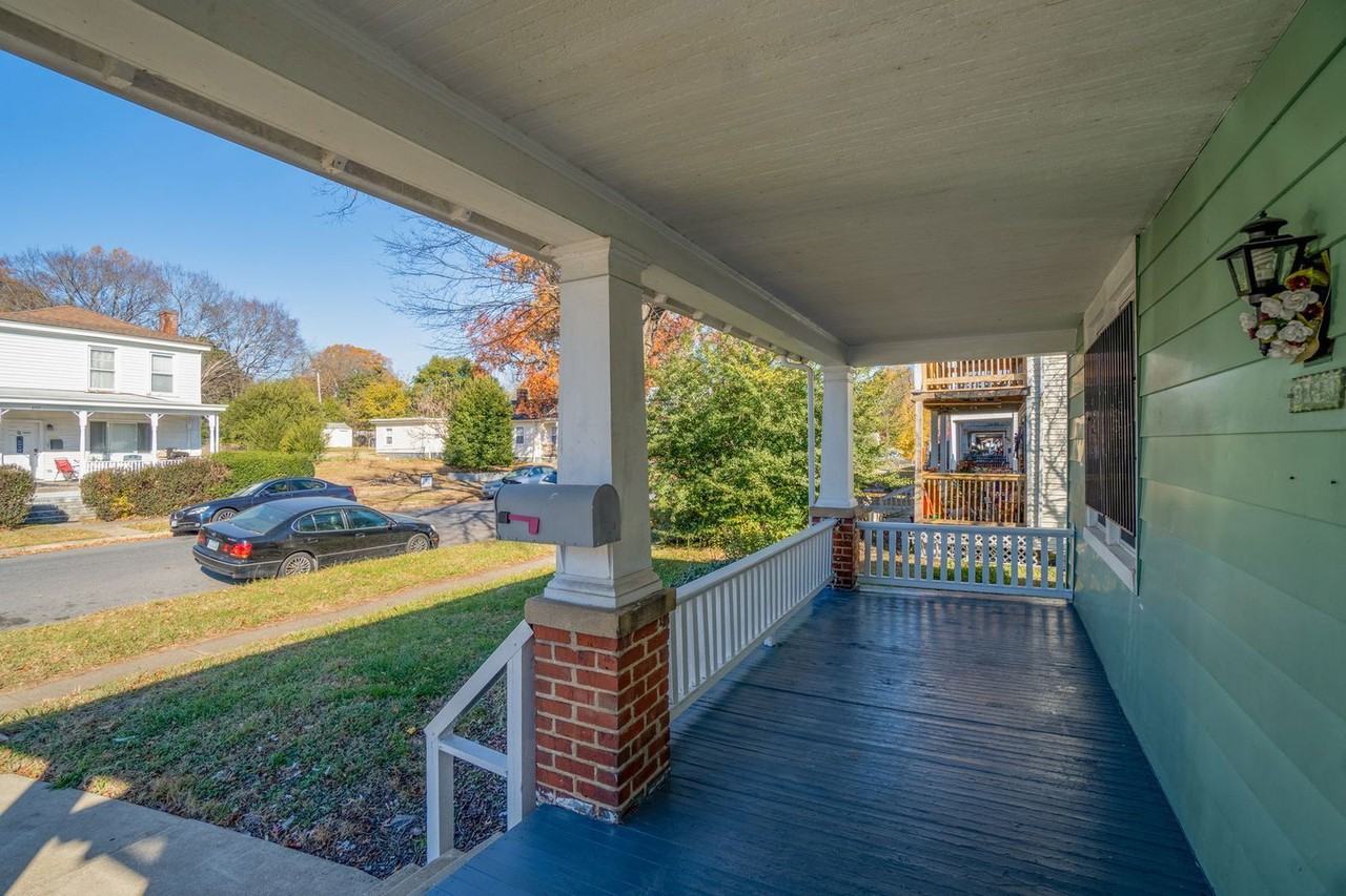 2118 Fairfax Ave - Photo 3 of 26