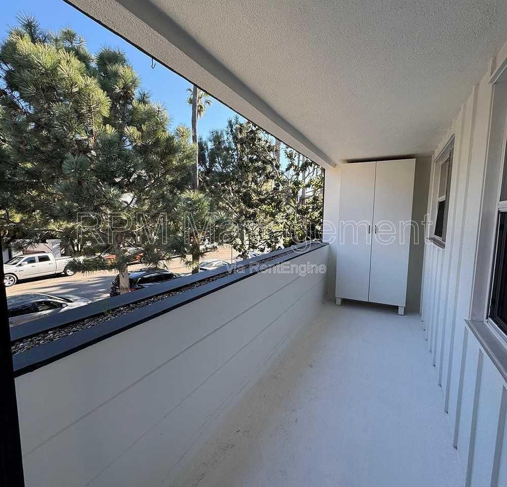 1138 9th St #F - Photo 5 of 14