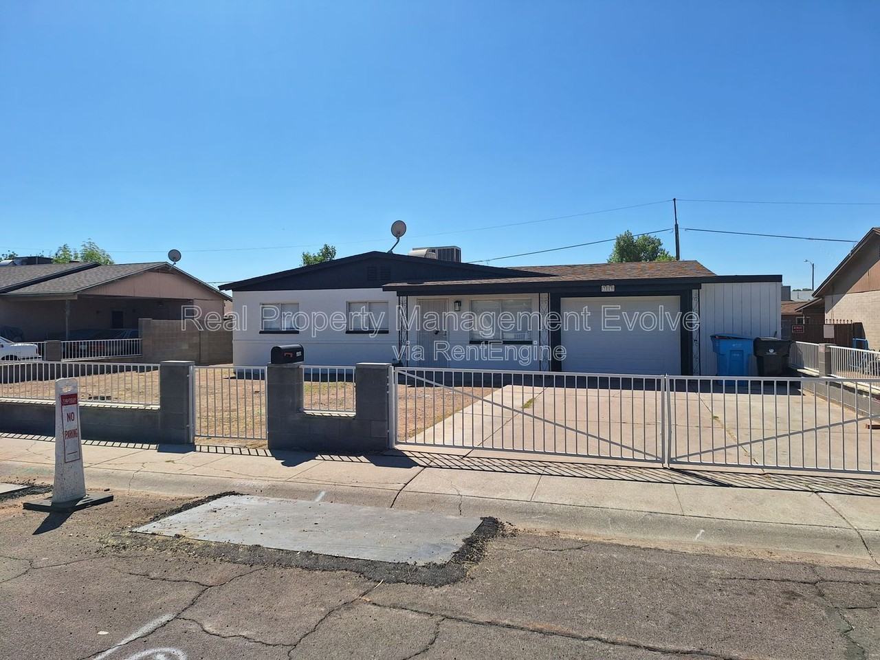 3059 W Acapulco Ln - Photo 2 of 20