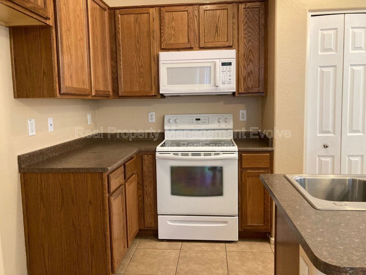 4059 E Carla Vista Dr - Photo 5 of 25