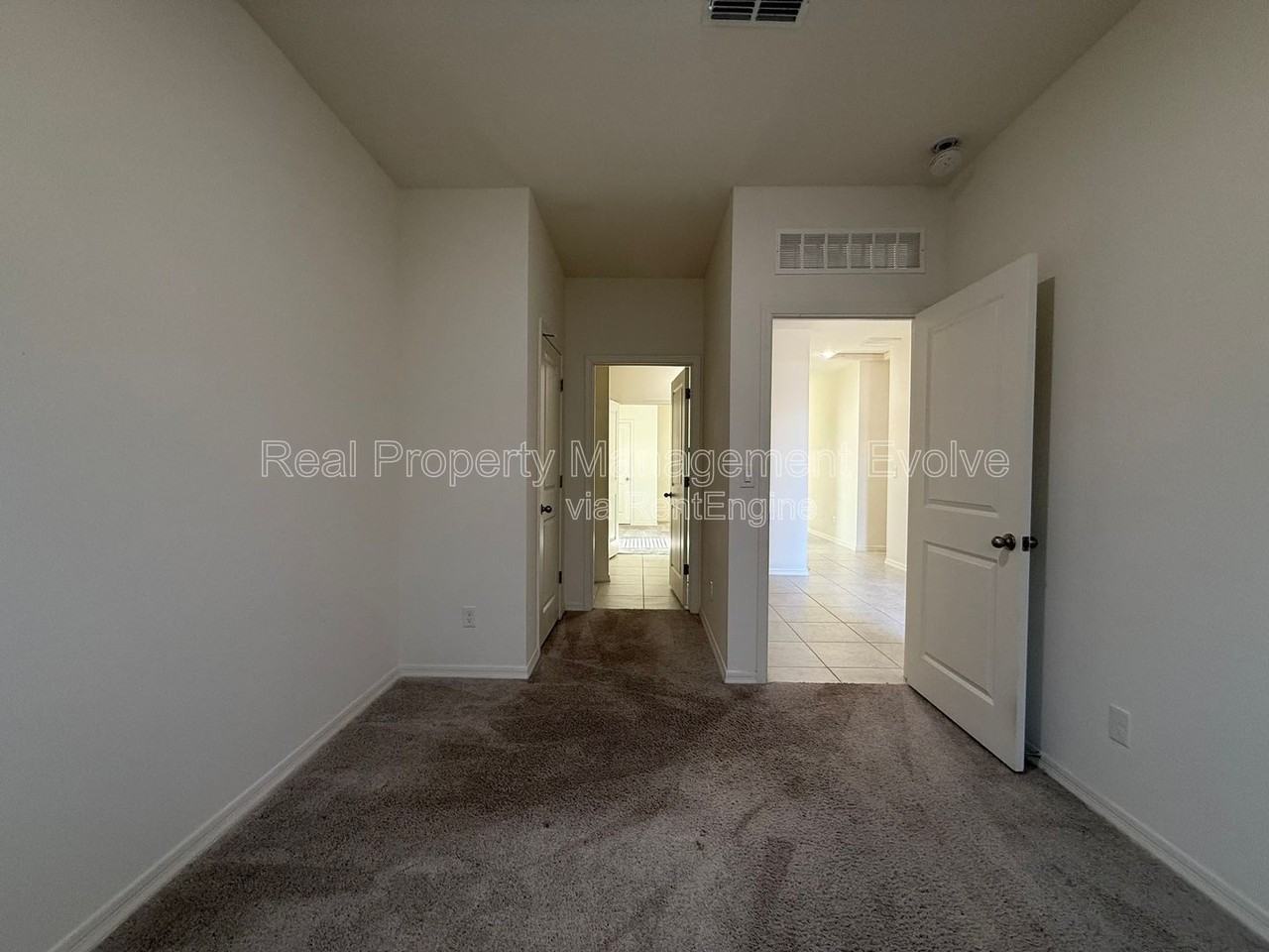 4710 N 194th Dr - Photo 4 of 28