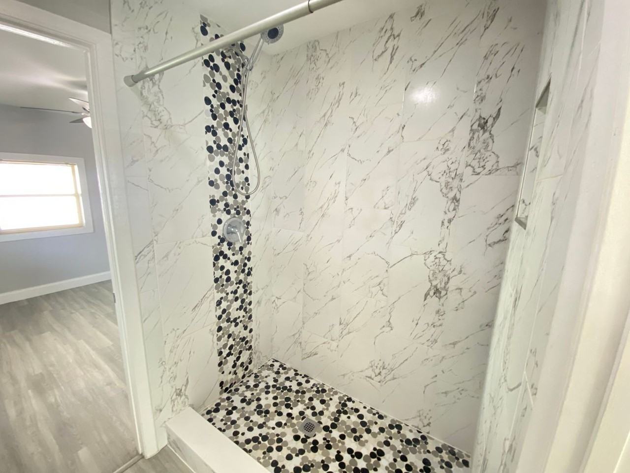 241 E Church Ave - Photo 4 of 23