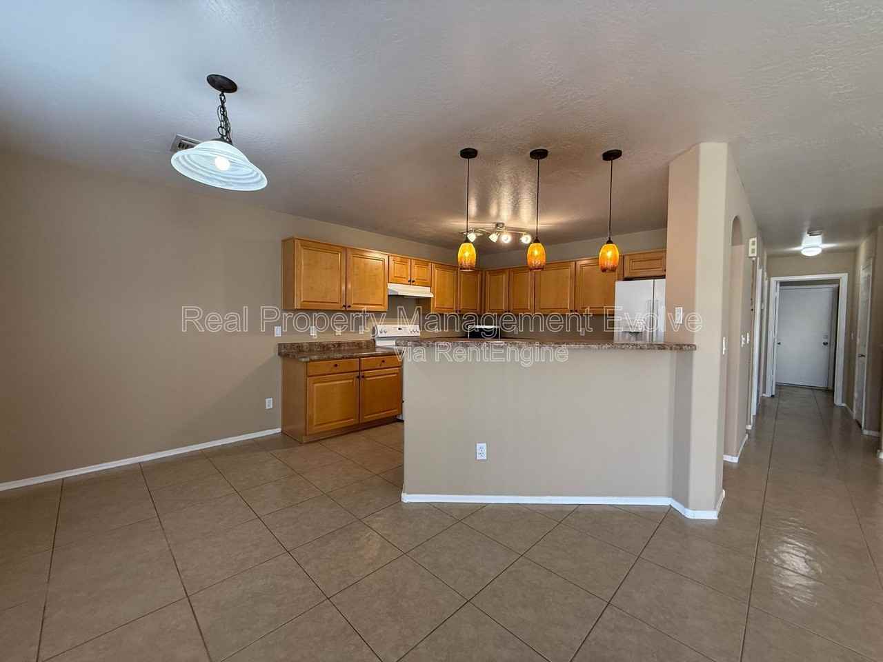 8 N 226th Cir - Photo 5 of 32