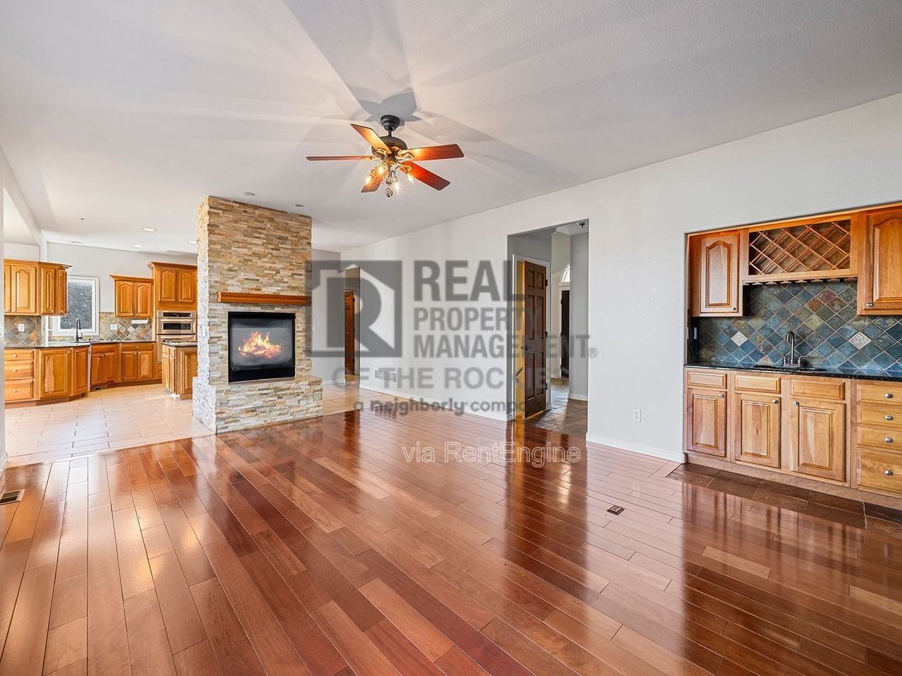 1185 Trails End Ct - Photo 6 of 24