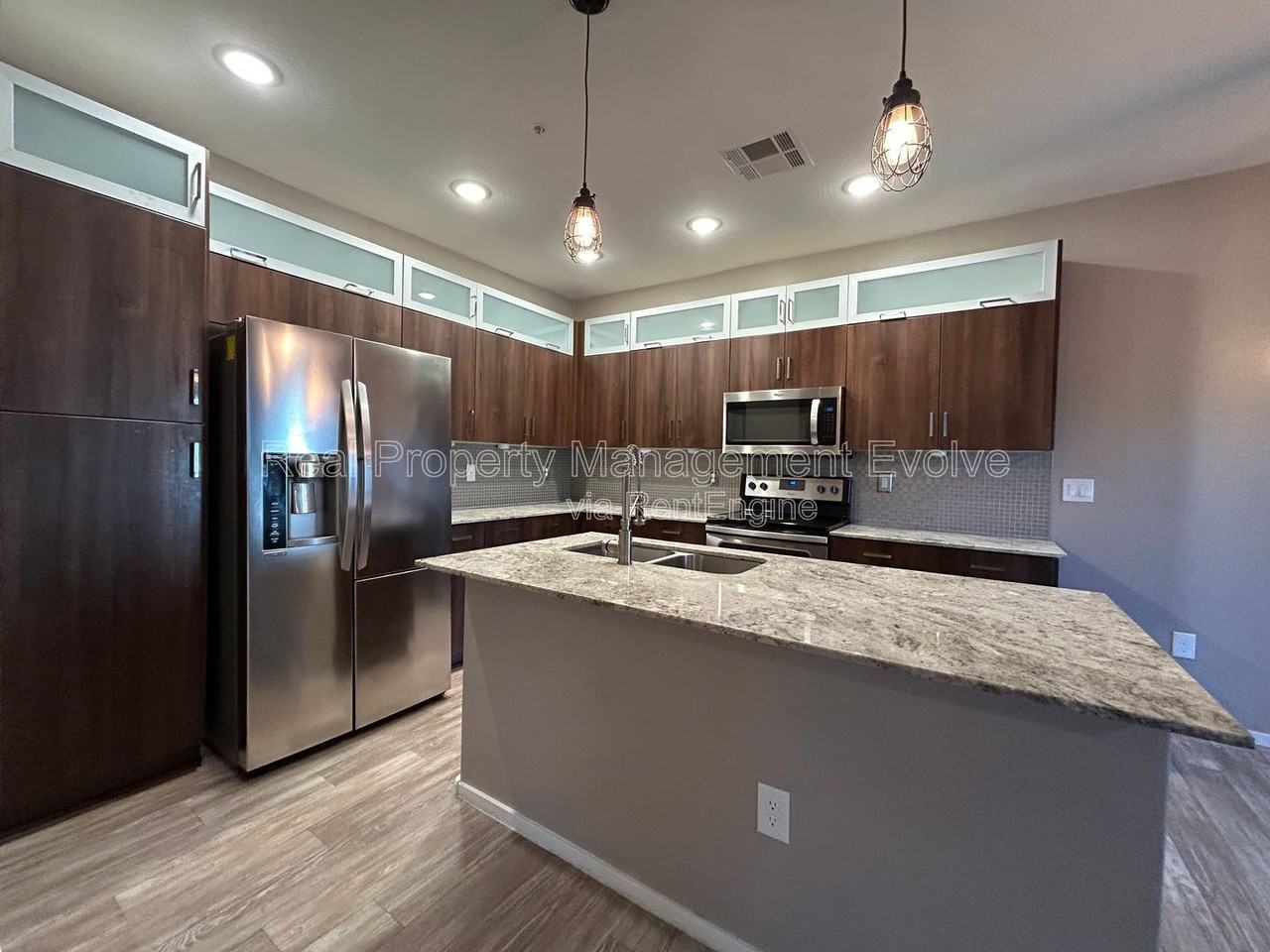 2329 E Hidalgo Ave - Photo 4 of 30