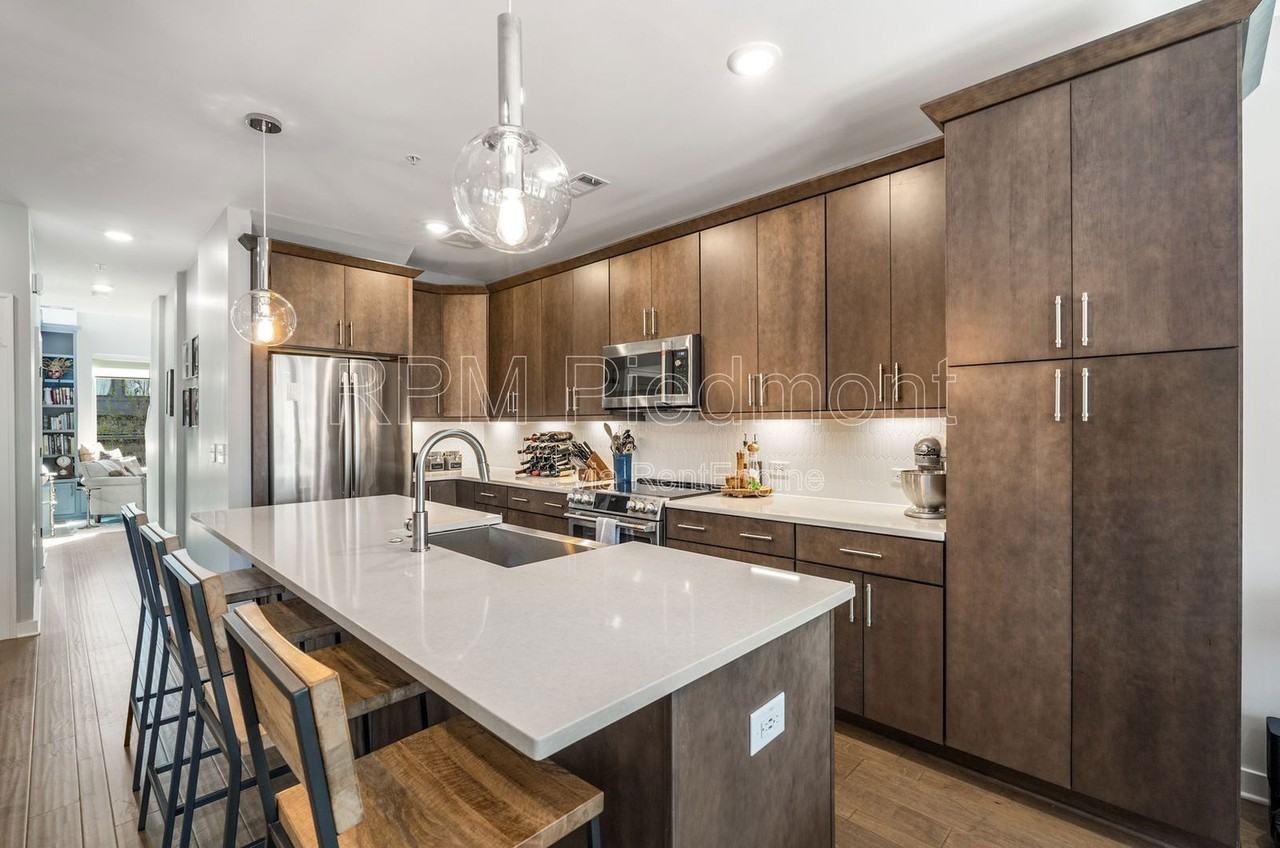 383 Pratt Dr Se #504 - Photo 3 of 43