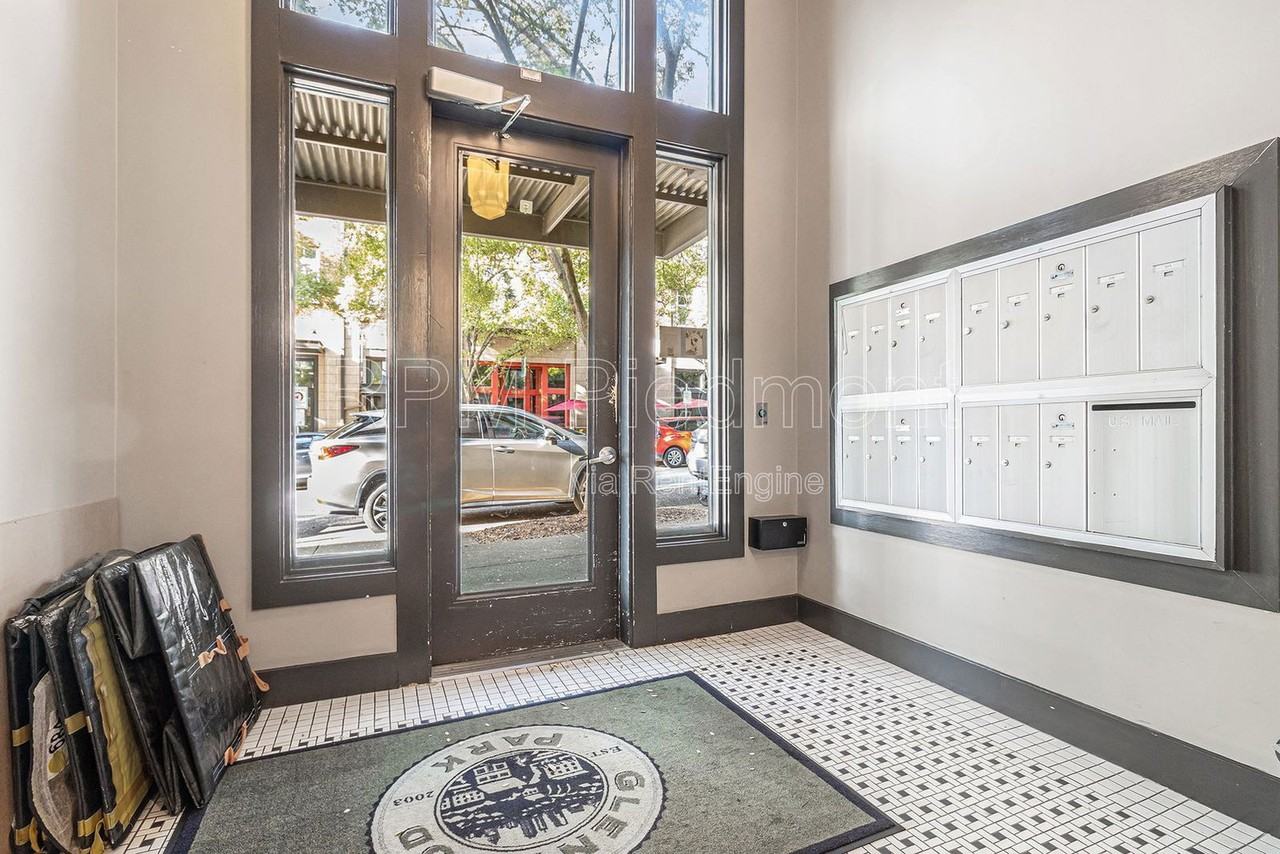 925 Garrett St Se #216 - Photo 7 of 25