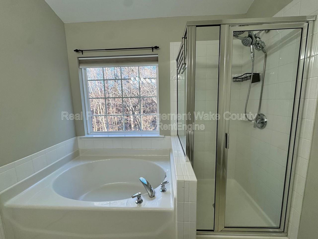 1413 Crimson Creek Dr - Photo 6 of 36