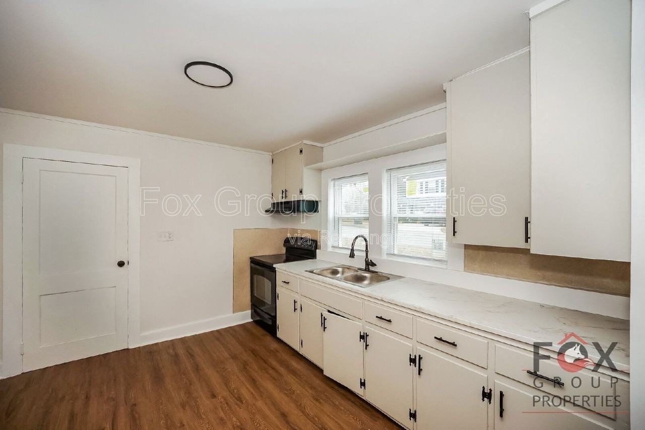 502 Hickory Ave - Photo 7 of 12