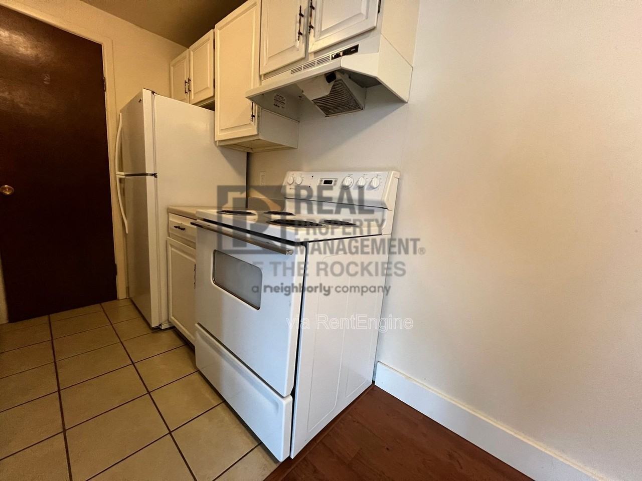 1005 Robertson St #A2 - Photo 3 of 12