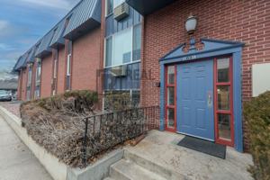 featured image of 1001 Robertson St #B7