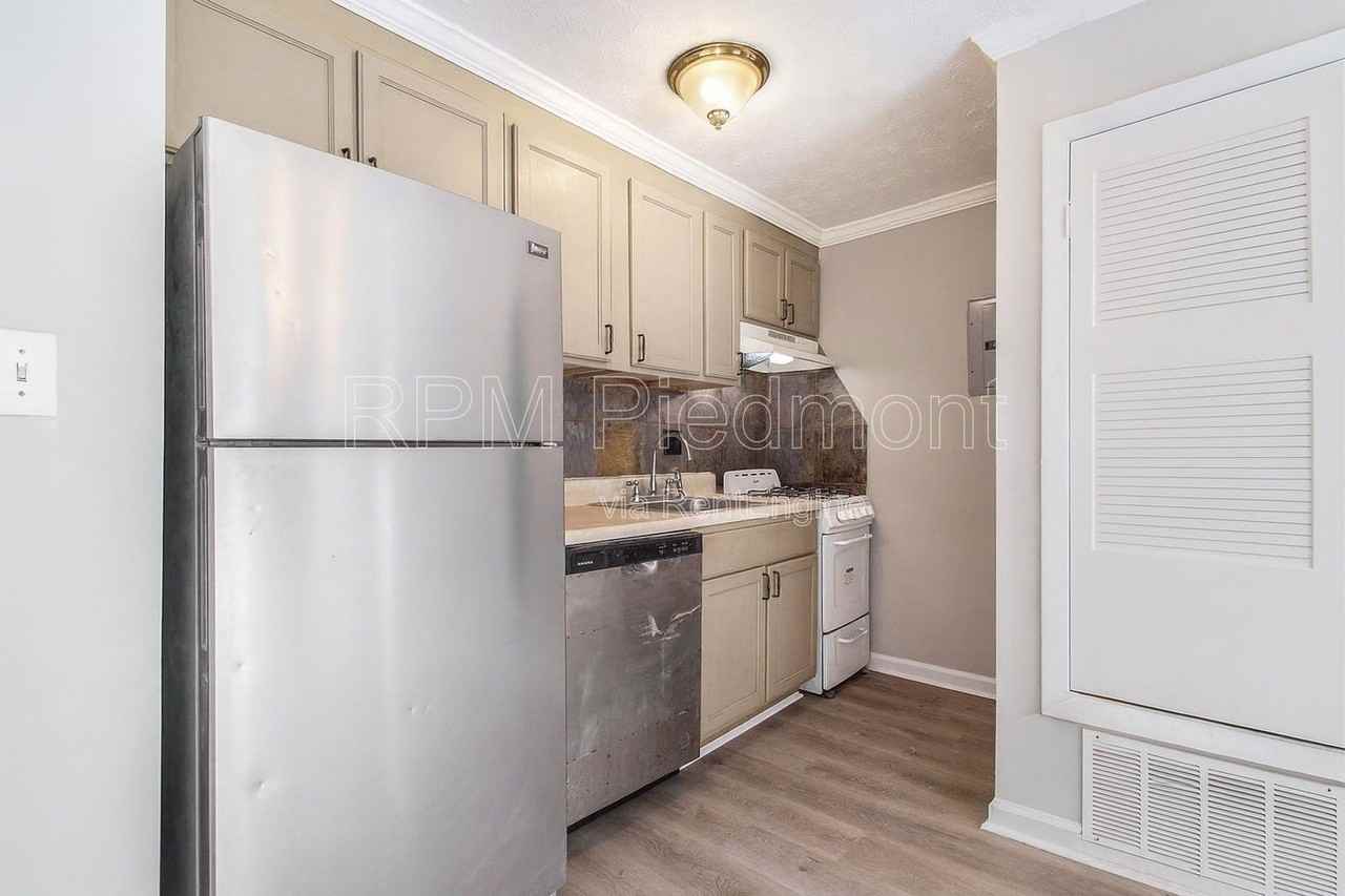 2805 Circle 85 St #B34 - Photo 2 of 27