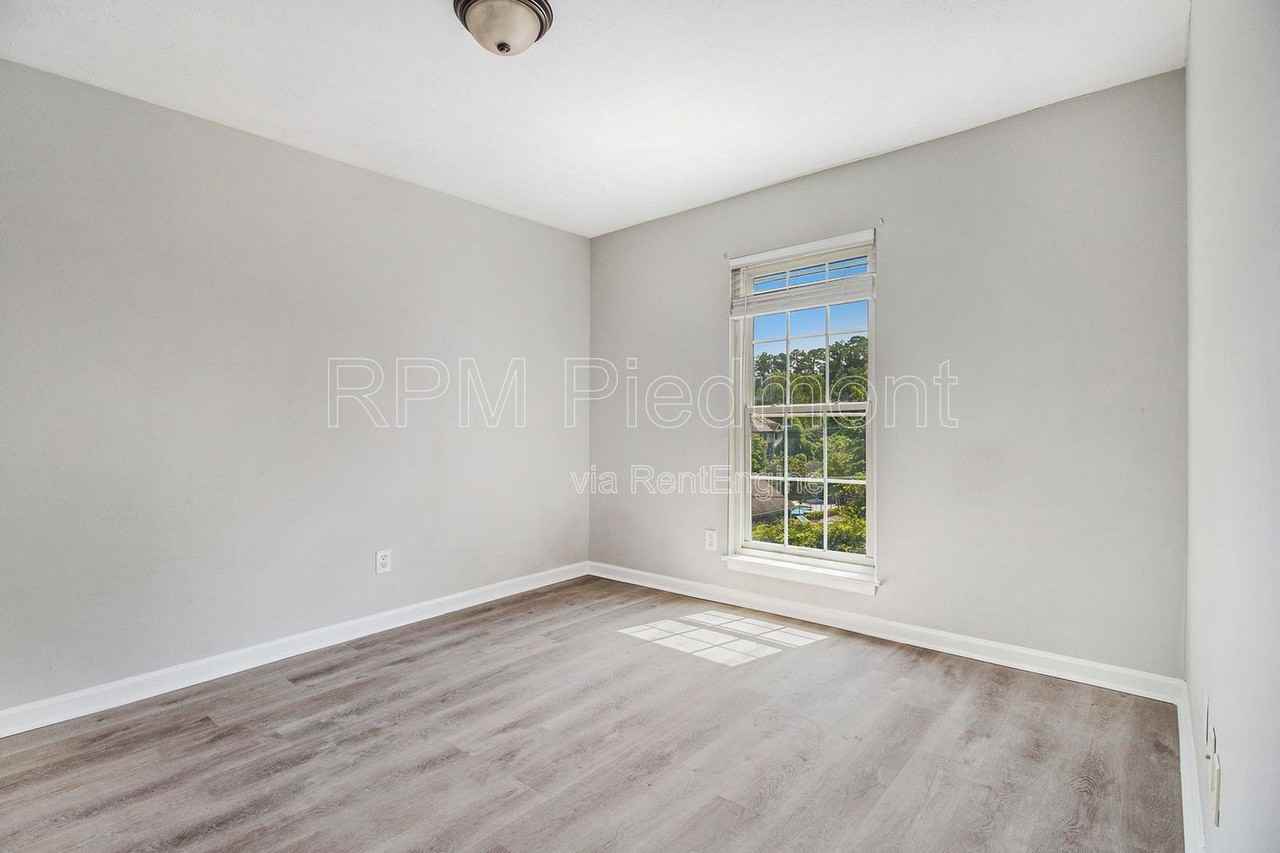 2805 Circle 85 St #B34 - Photo 3 of 27