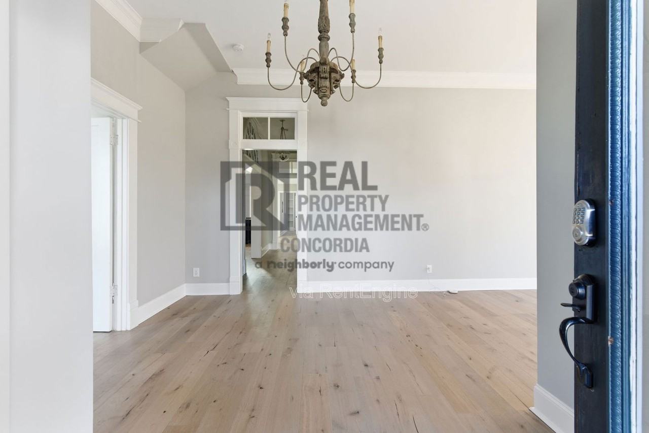 1208 Woodland St - Photo 6 of 50