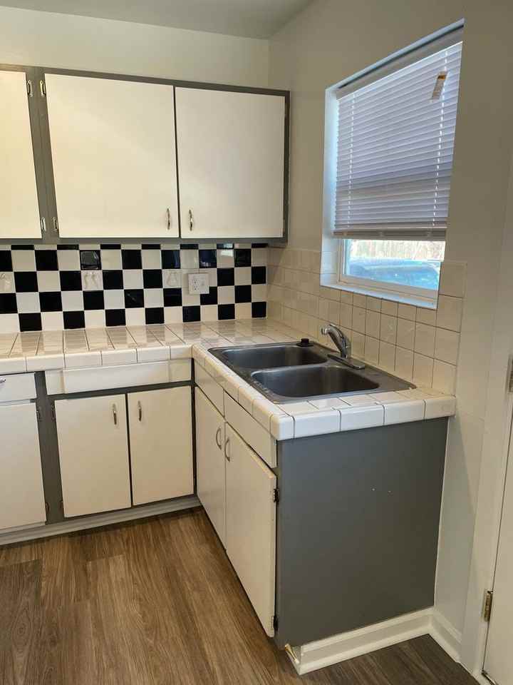 833 30th Avenue Ct - Photo 5 of 19