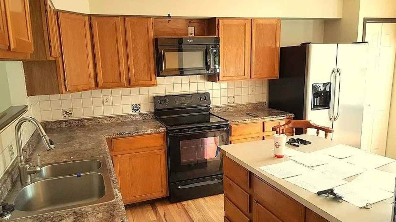 1599 Wellington Ct - Photo 3 of 16