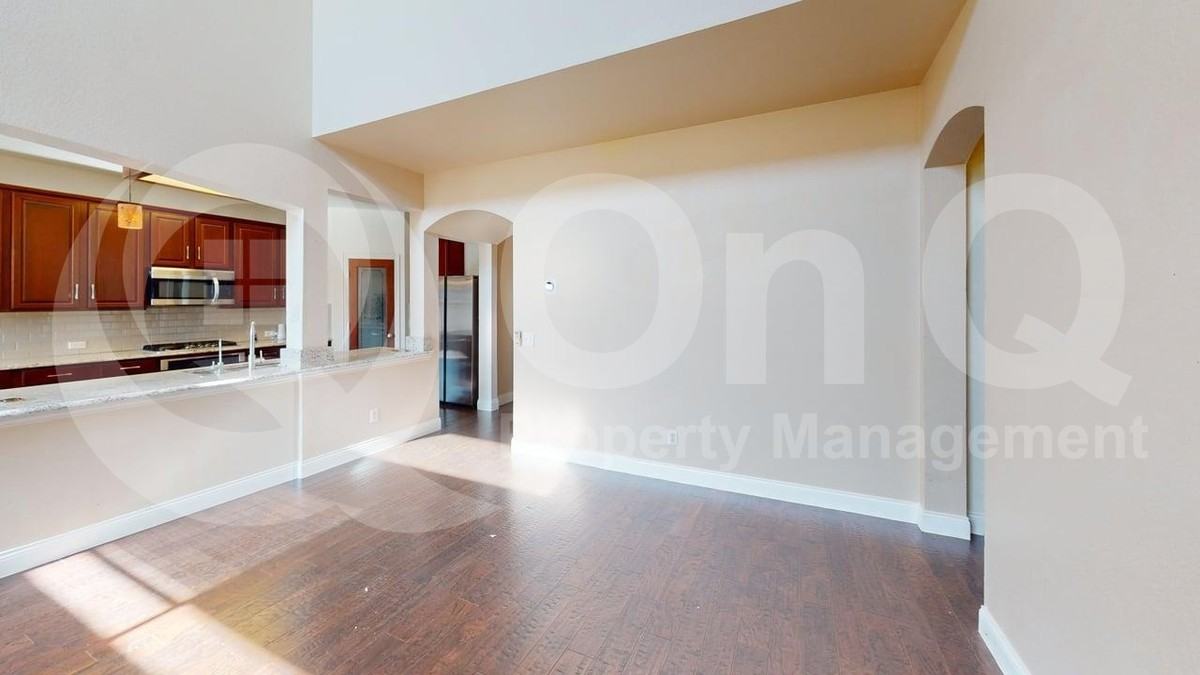 1101 Knightsbridge Dr - Photo 7 of 30