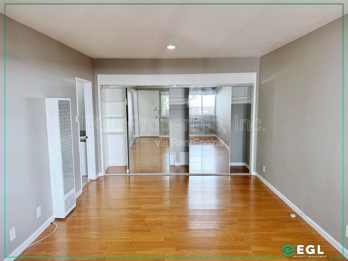 1555 N Bronson Ave #209 - Photo 3 of 10