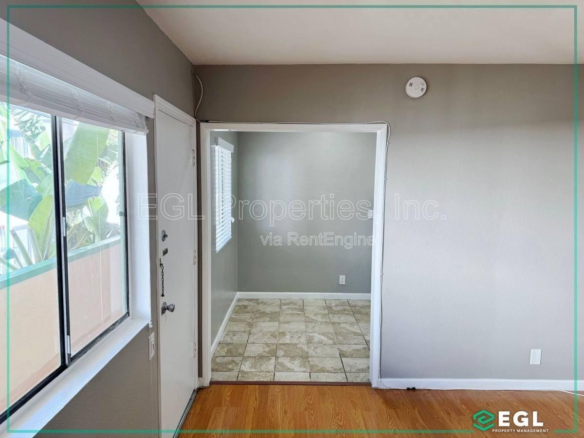 1555 N Bronson Ave #209 - Photo 5 of 10